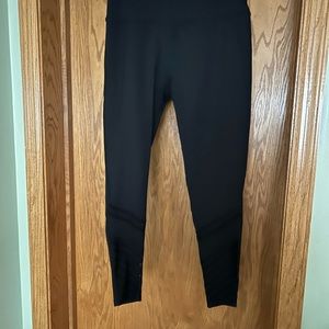 Women BEYOND YOGA black large leggings